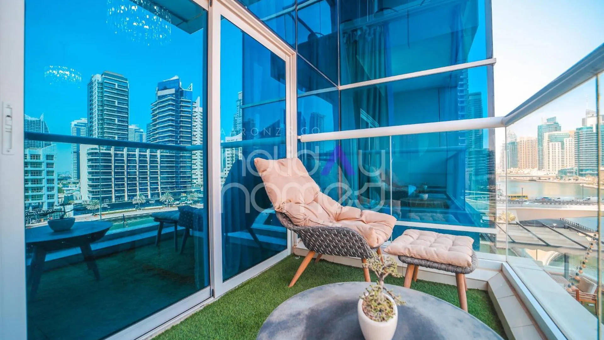 Stylish 2Br In Continental Tower Dubai Marina 아파트